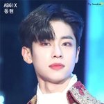 시크한 <b>품격</b>이 배어나오는 아이돌