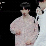 방탄소년단 뷔 팬들, '호주 산불 피해' 도움 되고파 기부 <b>동참</b>