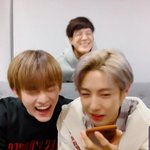 [NCT] 시즈니들아 오늘 브이앱 맘아픈데