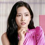 에스티로더는 트와이스를 단체로 한게 <b>미스</b>다