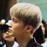 [댓글부탁해] 팬이 안보일때 한 아이돌의 <b>행동</b>
