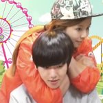 <b>백현</b>한테 백허그하는 이여자 누구임?