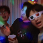 여기서 <b>뮤비</b>가 왜 나와?
