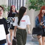 제니 <b>착장</b> 다 좋은듯