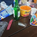 [꼭조언부탁] 남자친구랑 술먹고 쓰레기 놓고갔는데 욕하는 점장