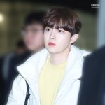 김재환 <b>정법</b> 출국하는데 완전 쪼꼬미야