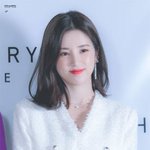 <b>덕후들</b>이 무조건 믿고 가는 여<b>돌</b>