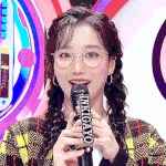 <b>렌즈</b> 끼고 보는 게 내 얼굴이지...?