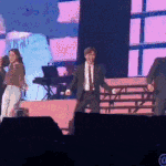 아이유 길잡이 되어주는 경호원 근황