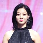 [모두드루와] 아까밑에서 주웠는데 <b>신유나</b>