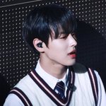 <b>이사진</b> 누군지 아는 사람