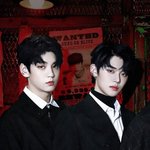 이짤에서 오른쪽 남자 이름 머임ㅜㅜ