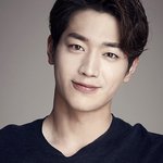 남자들이 <b>성형</b>외과에 가장 많이 들고오는 연예인 사진 1위