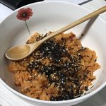 [드루와] 아껴먹고 싶어서 이 <b>숟가락</b>으로 먹는다