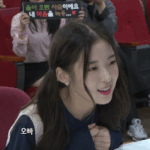 [댓글부탁해] 학교 <b>교복</b>입고갈까 체육복입고갈까