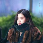 로제가 목도리를 했을 때