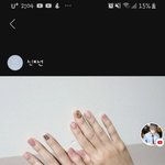 이 <b>색</b> 매니큐어 <b>뭔</b>거 같냐