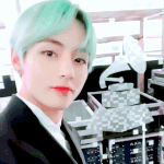 '제1임스 코1든쇼' 방탄소년단, 맨발<b>투혼</b> 펼친 '블랙스완' 첫...