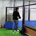 냉한 얼굴에 핫바디를 지니고서 보호<b>본능</b> 일으킨단 소릴 듣는 남자