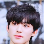 과몰입 유발하는 <b>청초</b>남돌