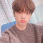 <b>손동표</b> 브이앱했어 얘들아ㅠㅠ