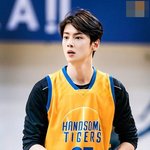 농구하는 차은우 볼 사람?