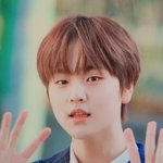 <b>도현</b>이 중학교 졸업식 간 거