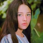 올리비아 <b>핫세</b>vs인디아아이슬리 누가 더 예뻐?