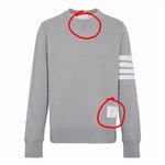 [드루와] 얘가 입은 톰브라운 맨투맨 짭 맞지?