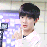 [댓글부탁해] 우리반 <b>전학생</b> 남자 왔는데 이렇게 생김