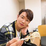 ㄹㅇ 찐으로 <b>남친</b>같은 아이돌짤 없냐