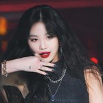 [댓글부탁해] 민<b>증사진</b> 옷 뭐입었어?