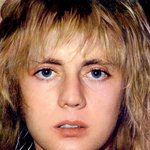 [댓글부탁해] <b>민</b>증사진 후드<b>티</b> 에바냐?