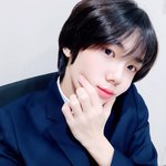 스쉽즈 찐 교복 셀카 올려줌