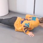 [EXO] 뭐야 찬열이 <b>다리</b> 꼬고 팔굽혀펴기<b>한</b>거?