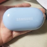 <b>버즈</b> 플러스 개이쁜데...?
