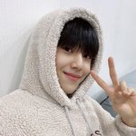 [드루와] 얘들아 ㅠ <b>모자</b> 쓸 때 파데 최대한