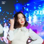 볼수록 <b>봄이</b> 떠오르는 아이돌