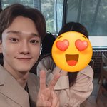 [드루와] 첸 입니다. 이렇게 부인이랑 사진찍네요