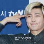 '총에도 두렵지않아요'  랩<b>몬스터</b>..