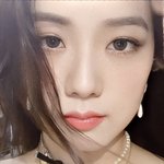<b>셀카</b>를 가장 가까이서 본 사람이 누구라고 생각하십니까?