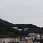 너네는 <b>산속</b>에 있는 학교 다니기 가능?