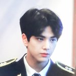 [모두드루와] 제복이 잘 어울리는 남돌