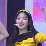 <b>원영</b>이 웃는거봨ㅋㅋ