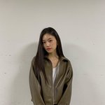 <b>도연</b> 이 자켓 어디꺼ㄹ까..