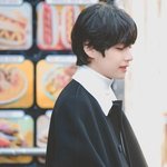 뷔 <b>이날</b> 언제임