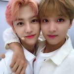 [NCT] 이 사진 둘다 <b>핑크</b>핑크하다