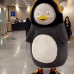 [댓글부탁해] <b>펭수</b> 귀척하려고 둠칫둠칫 거리네
