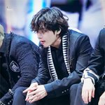 <b>현존</b>하는 얼굴이 맞나 싶은 남돌