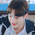 [댓글부탁해] 라이관린 언제 팀으로 데뷔함?